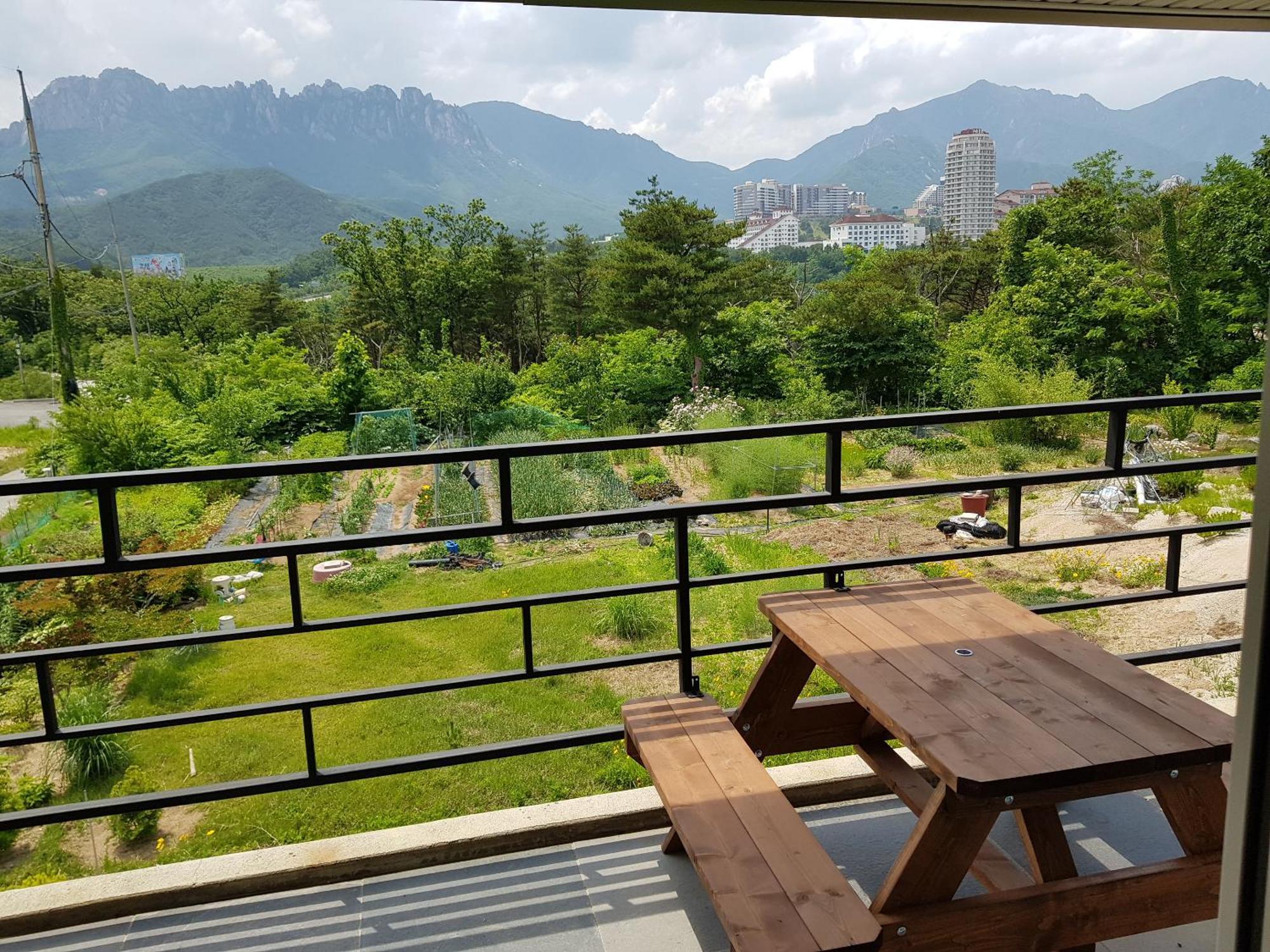 Gilson Guesthouse Sokcho Exterior photo